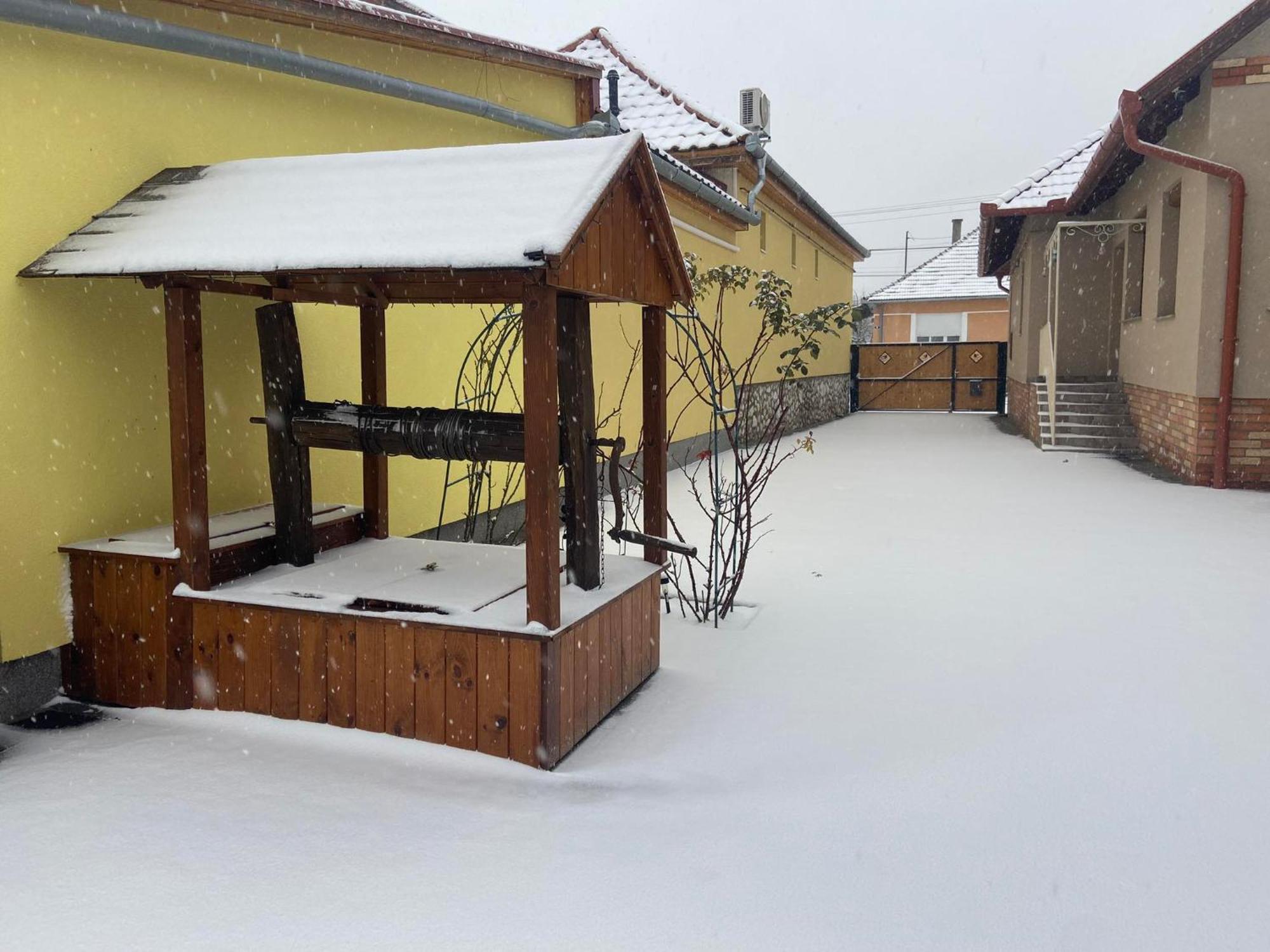 Benige Vendeghaz Hotel Demjen Luaran gambar