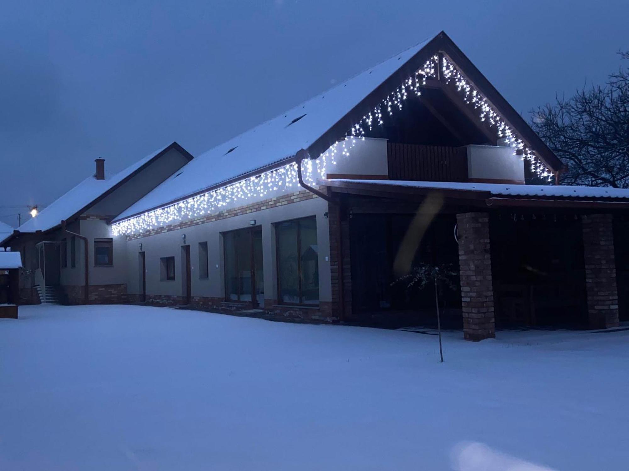 Benige Vendeghaz Hotel Demjen Luaran gambar